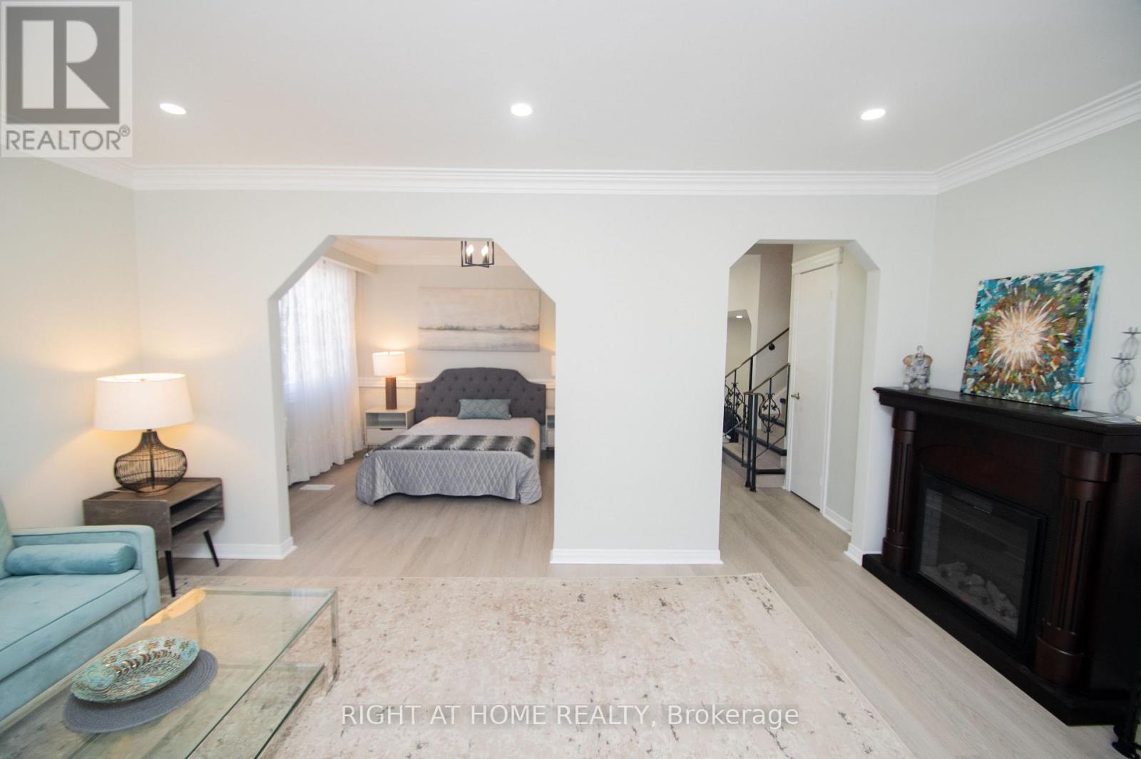 6807 Corwin Crescent, Niagara Falls, Ontario  L2G 2M8 - Photo 6 - X12840354