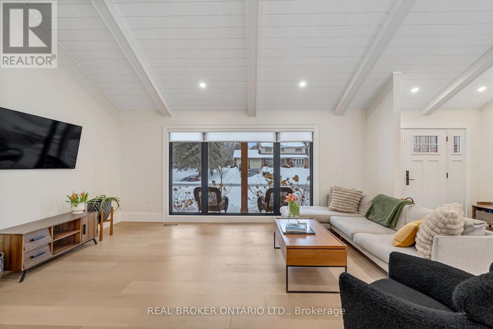 16 Bannisdale Way, Hamilton, Ontario  L0R 1H2 - Photo 9 - X12803778