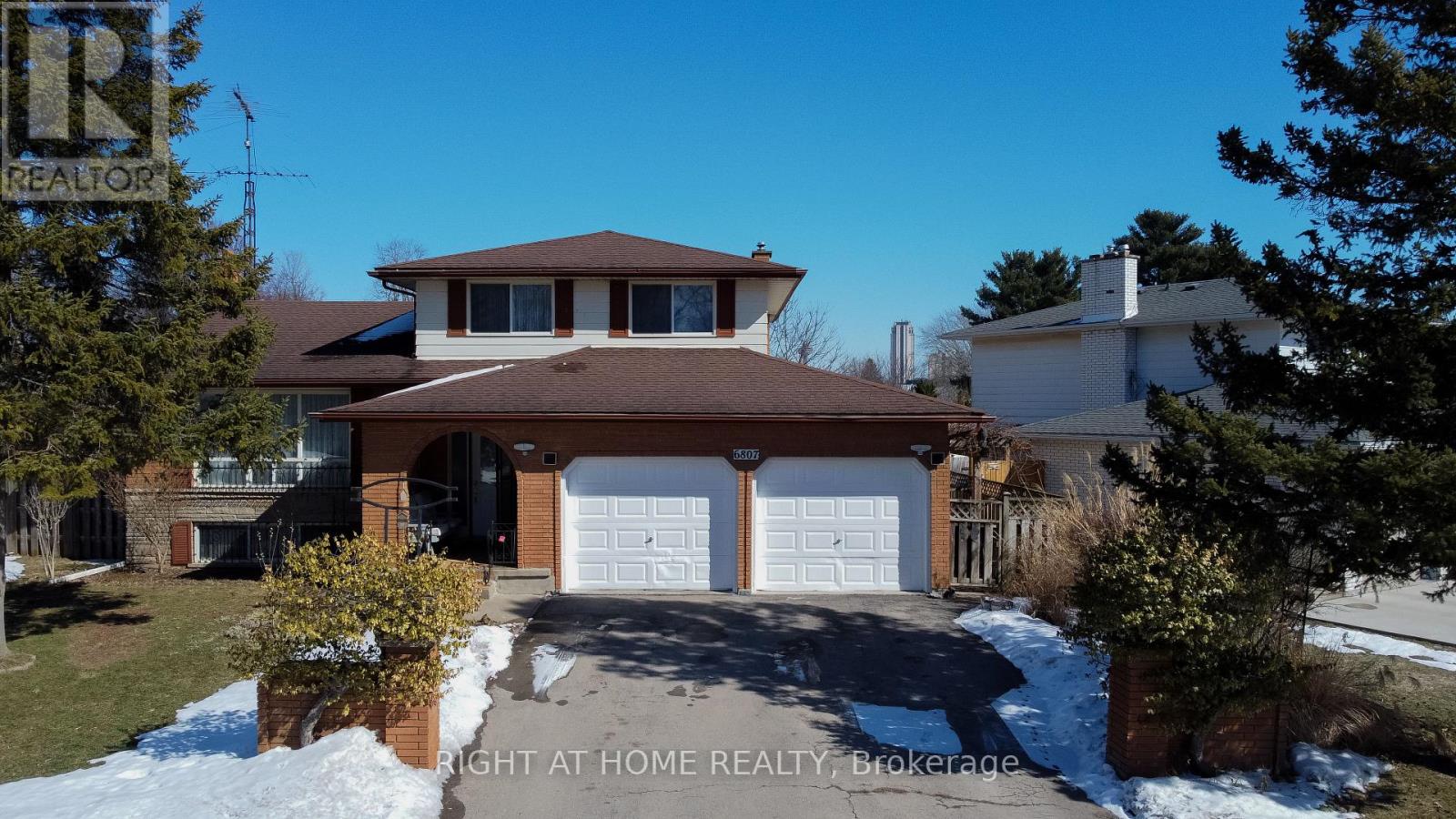 6807 Corwin Crescent, Niagara Falls, Ontario  L2G 2M8 - Photo 3 - X12840354