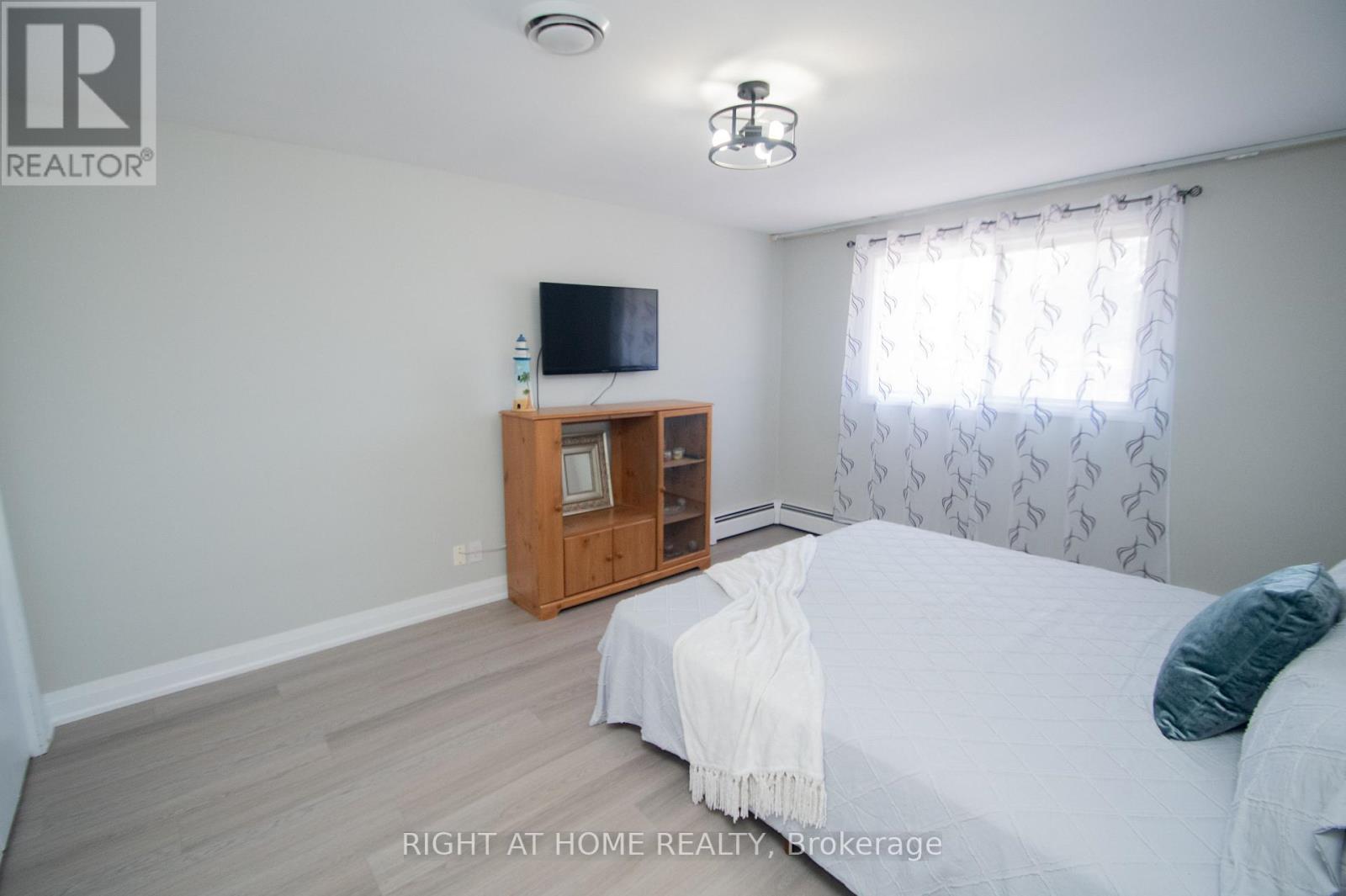 6807 Corwin Crescent, Niagara Falls, Ontario  L2G 2M8 - Photo 27 - X12840354