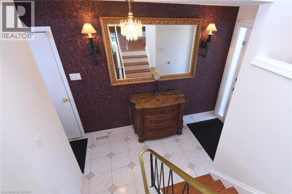 158 Clifton Downs Road, Hamilton, Ontario  L9C 2P6 - Photo 5 - 40808594