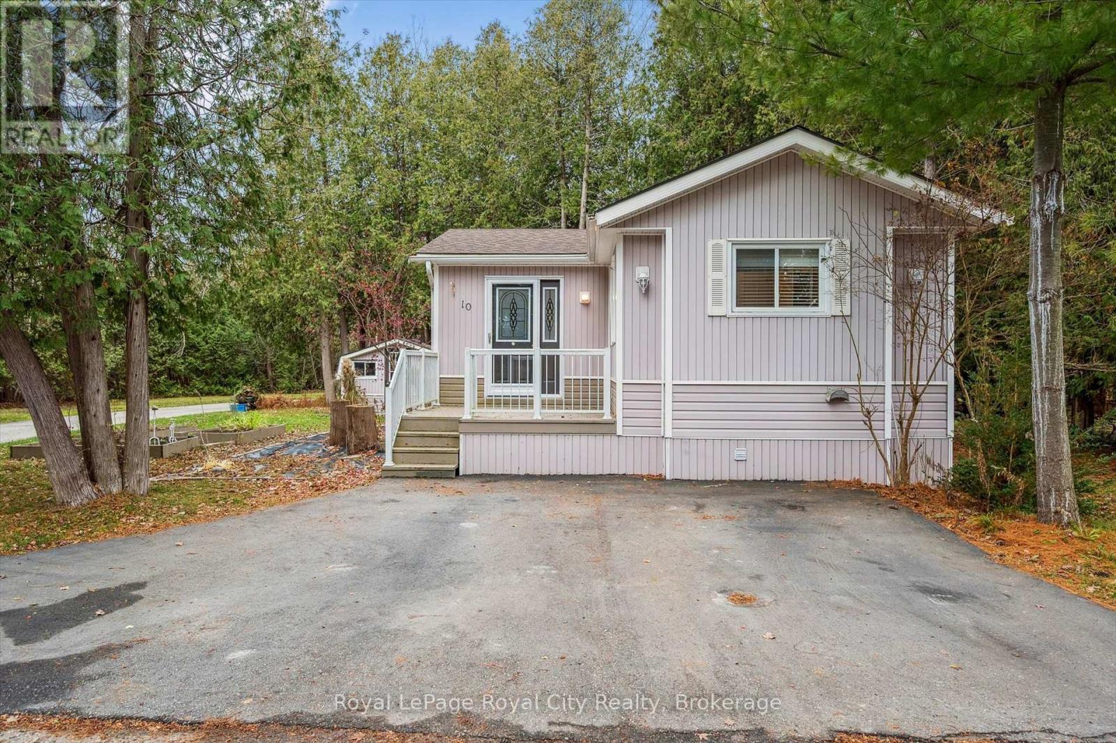 10 Spruce Avenue, Puslinch, Ontario  N1B 2J0 - Photo 4 - X12840504