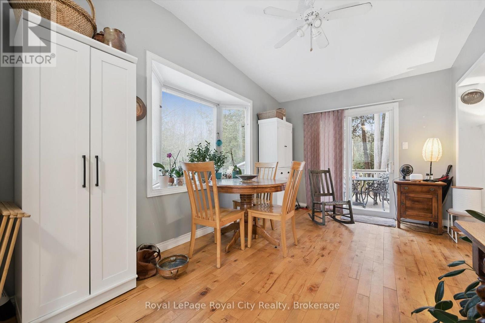 10 Spruce Avenue, Puslinch, Ontario  N1B 2J0 - Photo 8 - X12840504