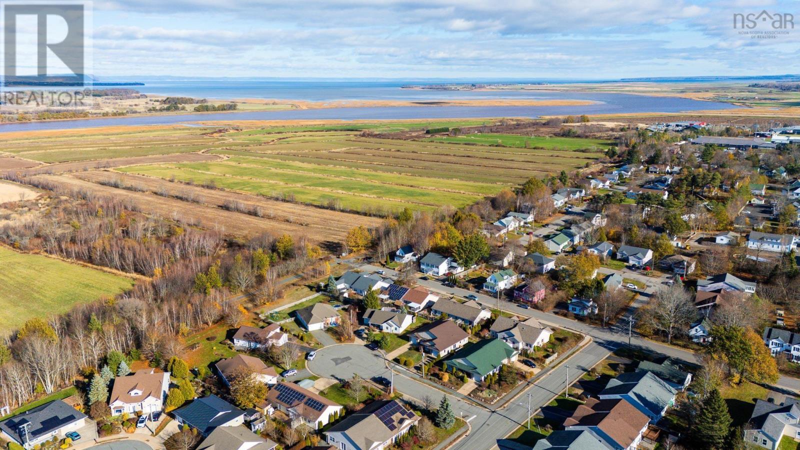 7 Harris Place, Wolfville, Nova Scotia  B4P 1T3 - Photo 6 - 202600308