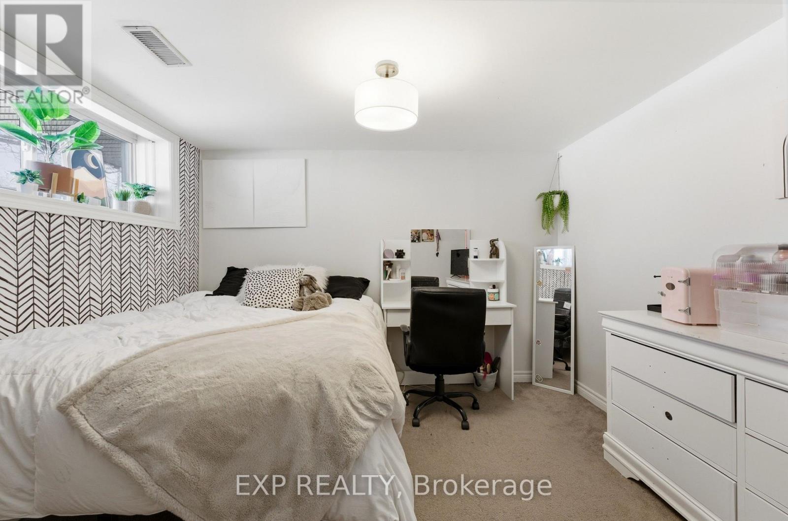 67 Leland Drive, Belleville (Belleville Ward), Ontario  K8P 1G4 - Photo 39 - X12840460