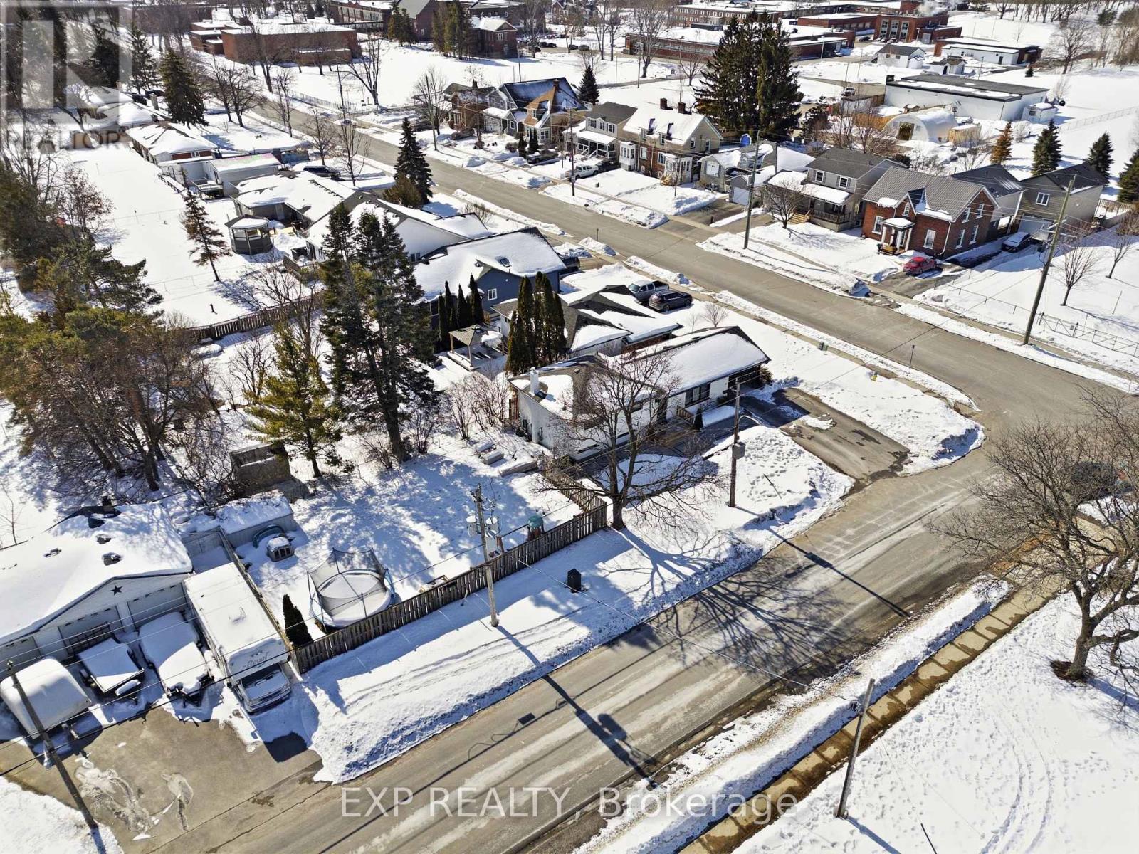 67 Leland Drive, Belleville (Belleville Ward), Ontario  K8P 1G4 - Photo 46 - X12840460