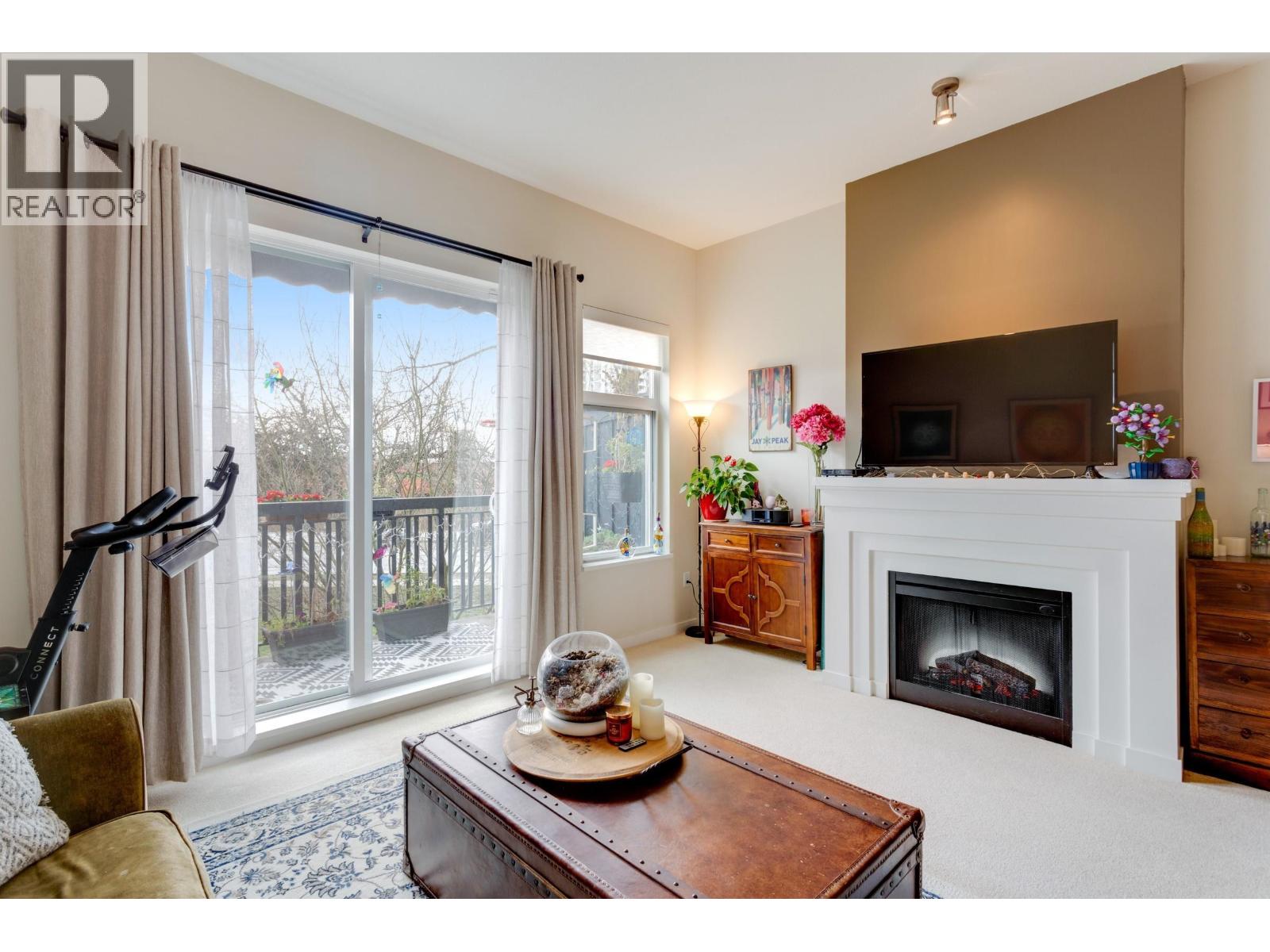 774 Orwell Street, North Vancouver, British Columbia  V7J 0A5 - Photo 2 - R3093501