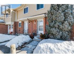 D - 116 VALLEY STREAM DRIVE, Ottawa, Ontario