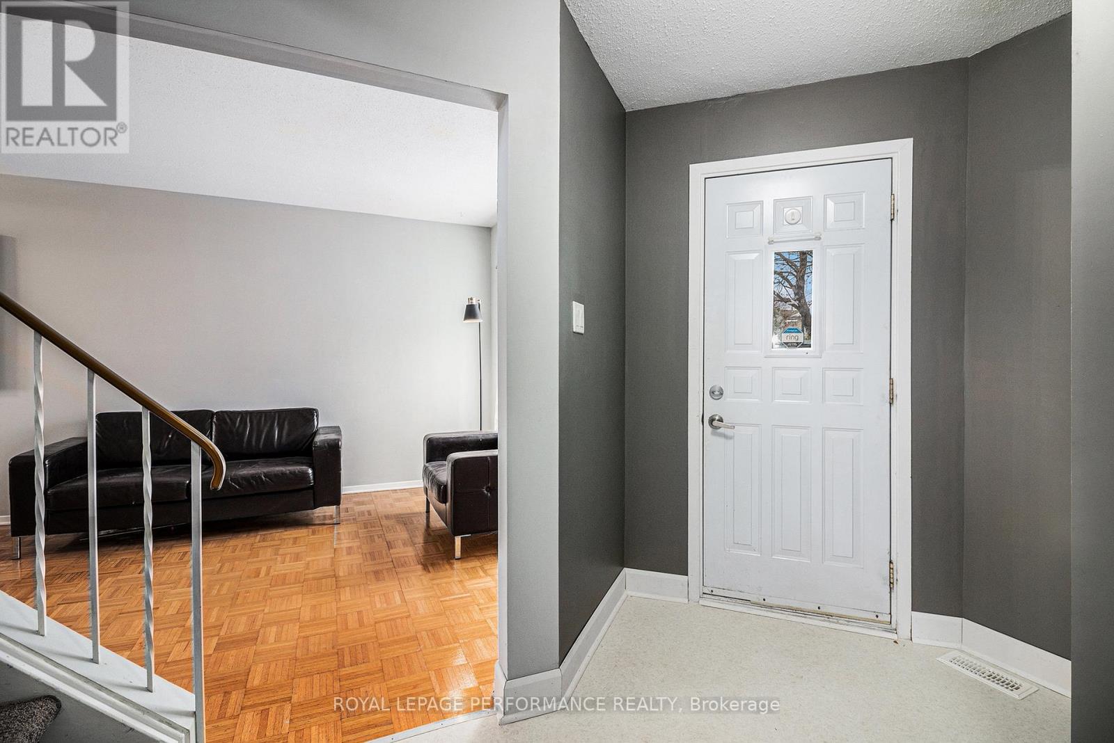 6349 St Louis Drive, Ottawa, Ontario  K1C 2X9 - Photo 2 - X12840534
