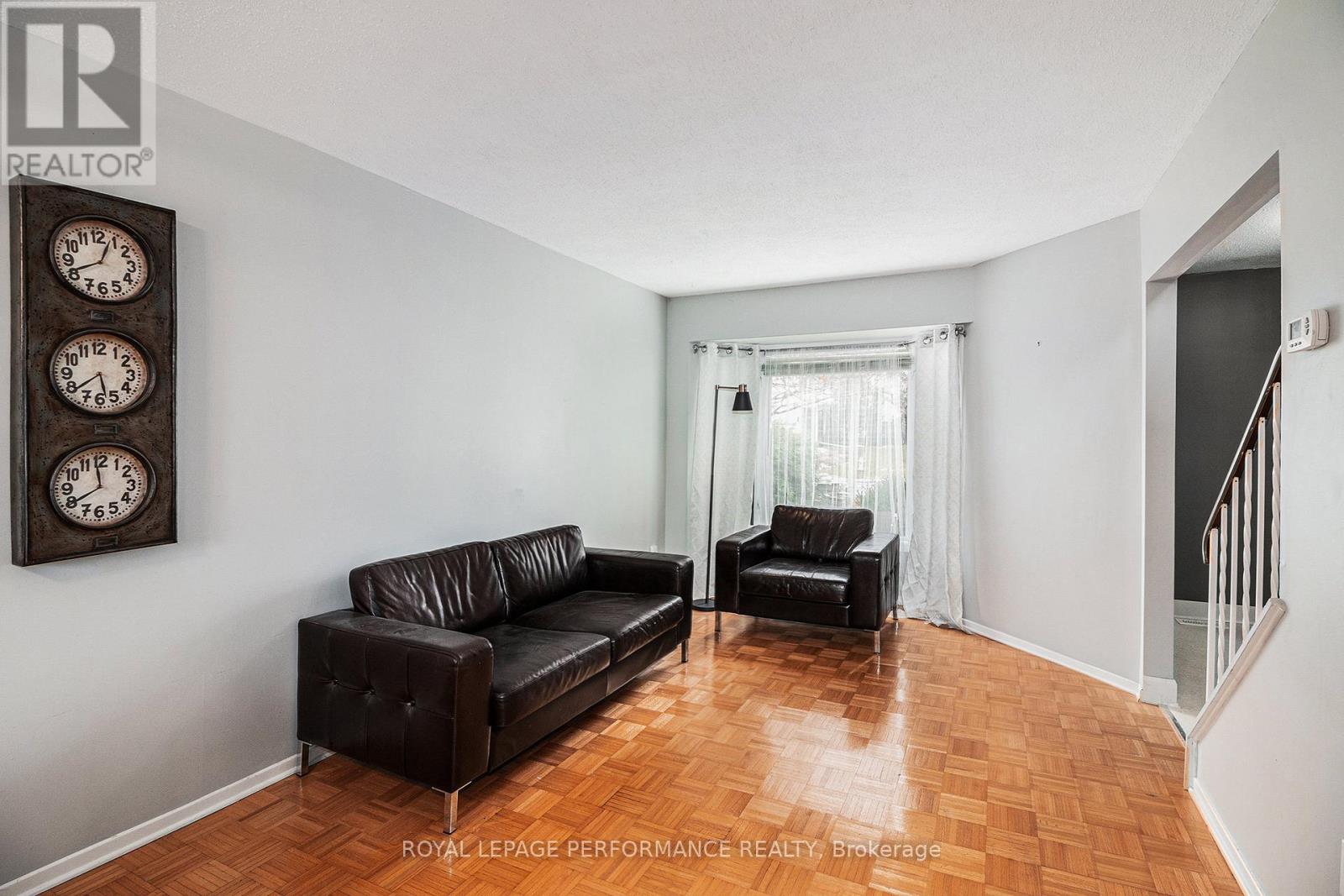 6349 St Louis Drive, Ottawa, Ontario  K1C 2X9 - Photo 5 - X12840534