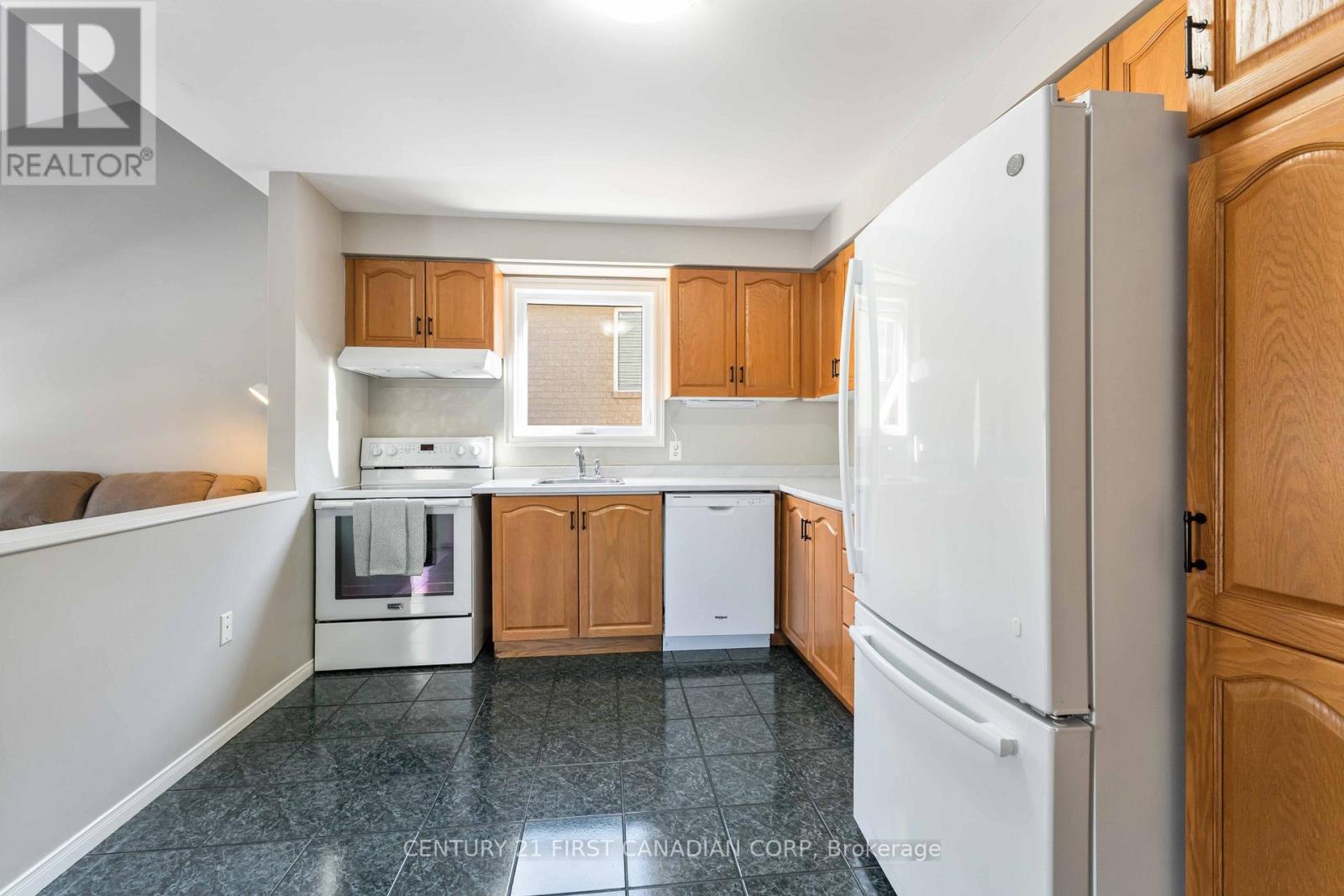 49 Foxtrot Drive, Hamilton, Ontario  L8J 3T5 - Photo 11 - X12840568