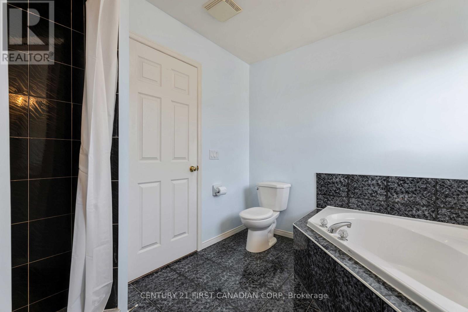 49 Foxtrot Drive, Hamilton, Ontario  L8J 3T5 - Photo 27 - X12840568