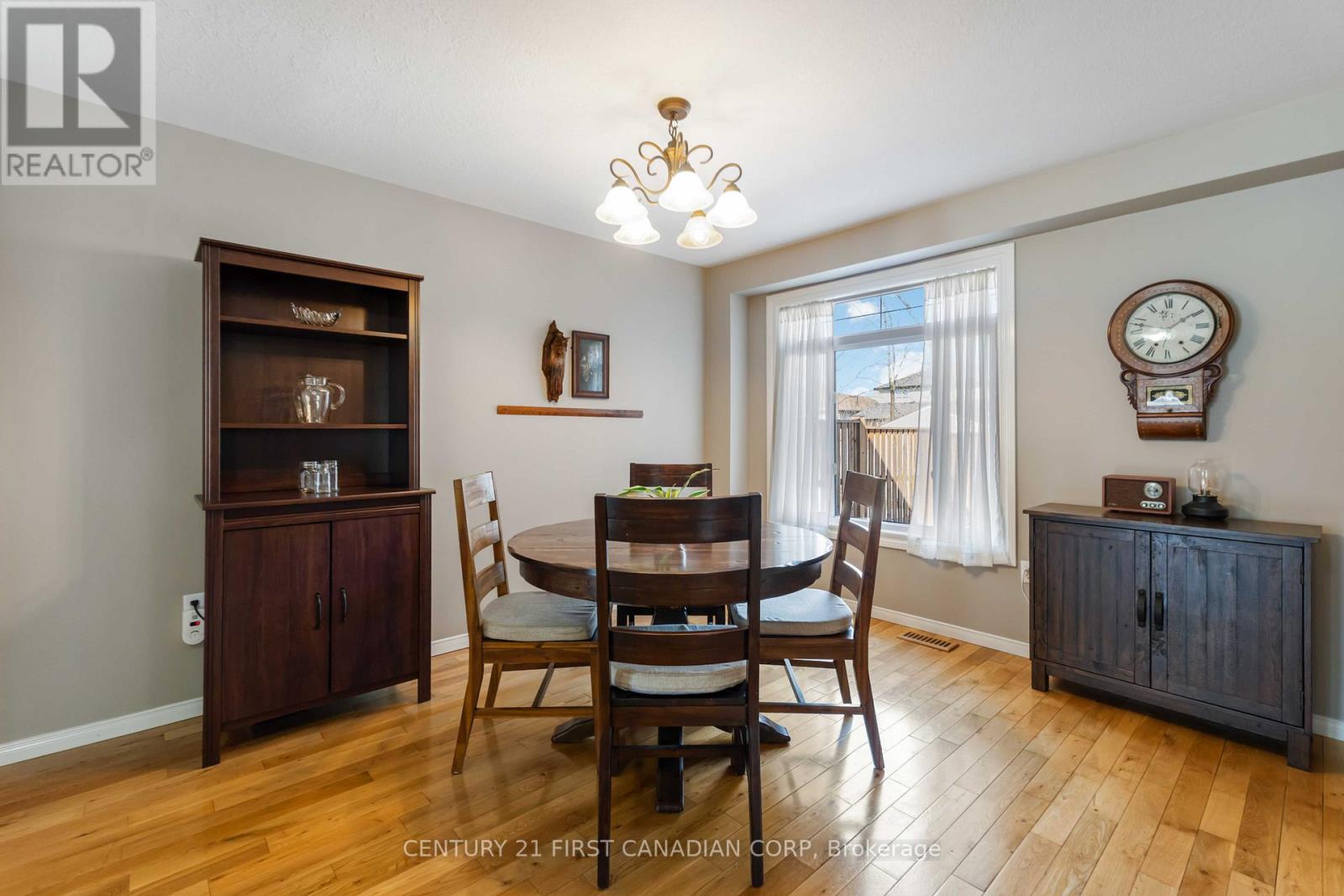 49 Foxtrot Drive, Hamilton, Ontario  L8J 3T5 - Photo 9 - X12840568