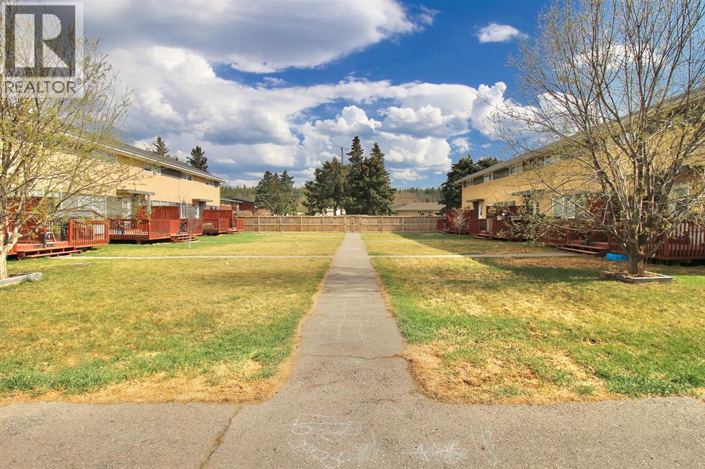 13, 126 Hardisty Avenue, Hinton, Alberta  T7V 1B6 - Photo 17 - A2270905