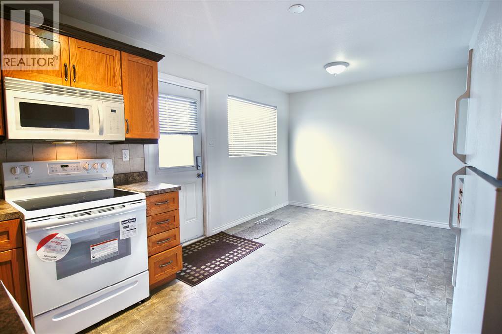 13, 126 Hardisty Avenue, Hinton, Alberta  T7V 1B6 - Photo 6 - A2270905