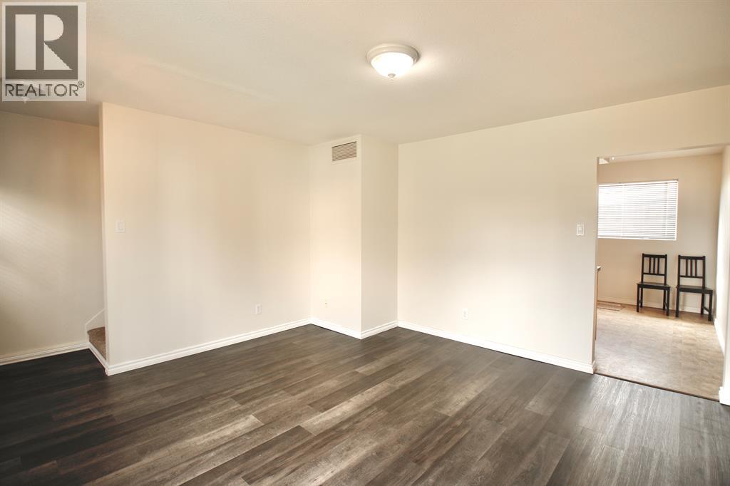 13, 126 Hardisty Avenue, Hinton, Alberta  T7V 1B6 - Photo 8 - A2270905