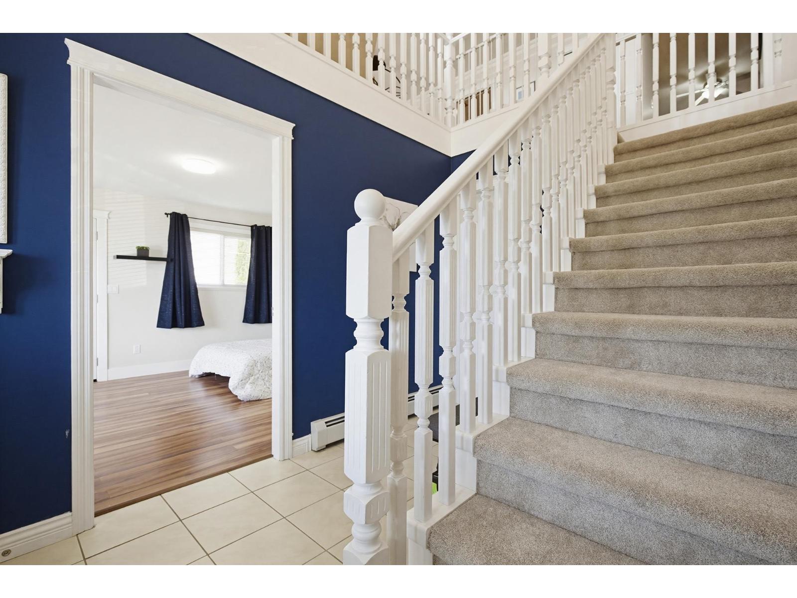 8052 Topper Drive, Mission, British Columbia  V2V 7A8 - Photo 10 - R3094928