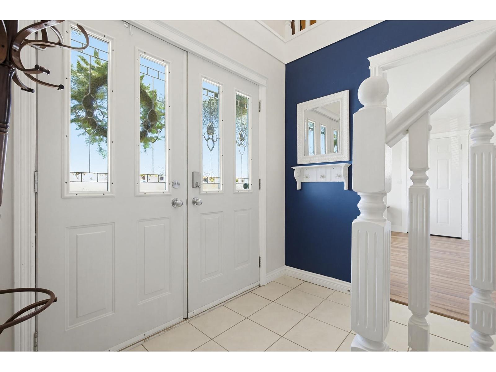 8052 Topper Drive, Mission, British Columbia  V2V 7A8 - Photo 3 - R3094928