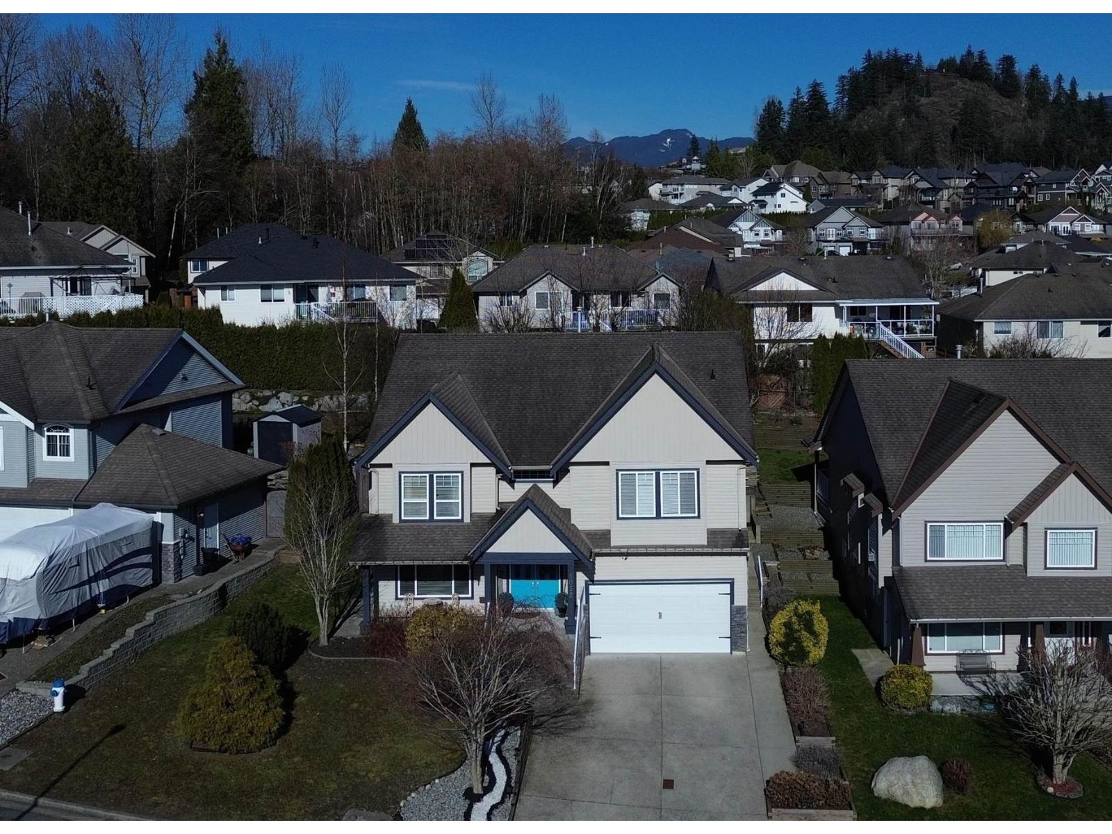 8052 Topper Drive, Mission, British Columbia  V2V 7A8 - Photo 4 - R3094928