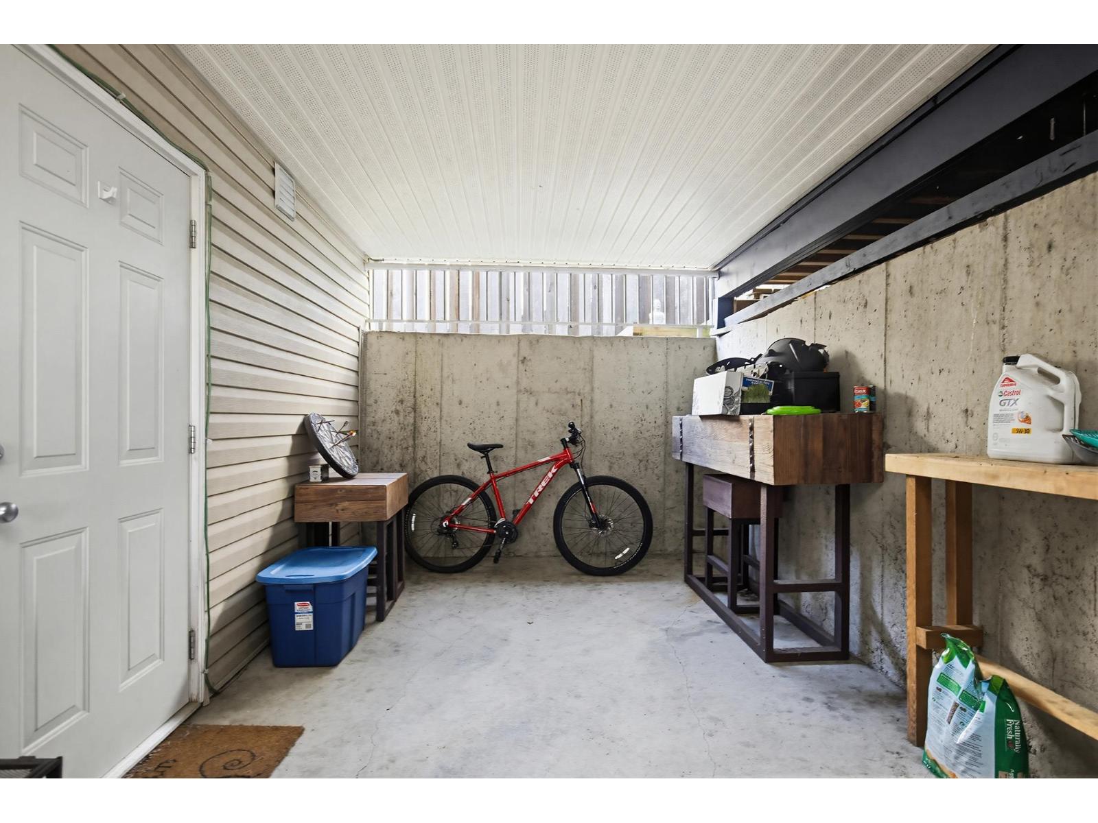 8052 Topper Drive, Mission, British Columbia  V2V 7A8 - Photo 34 - R3094928