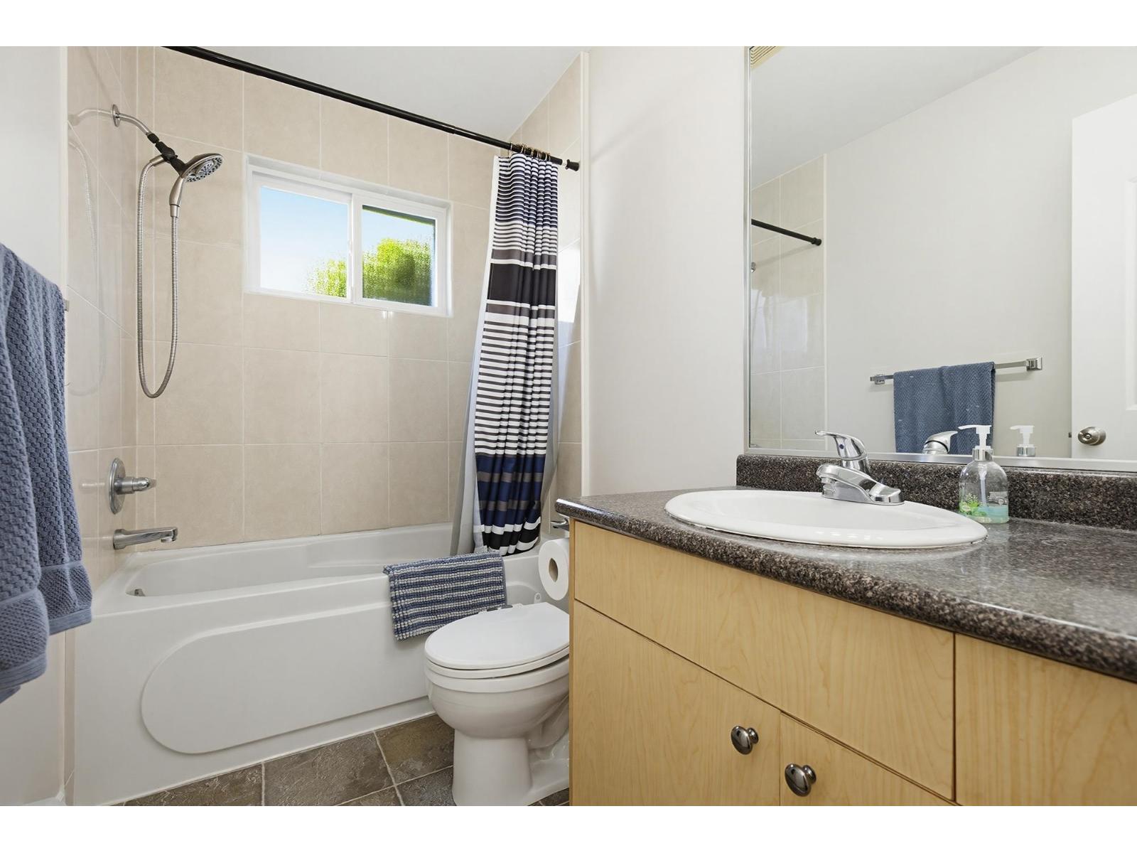 8052 Topper Drive, Mission, British Columbia  V2V 7A8 - Photo 7 - R3094928