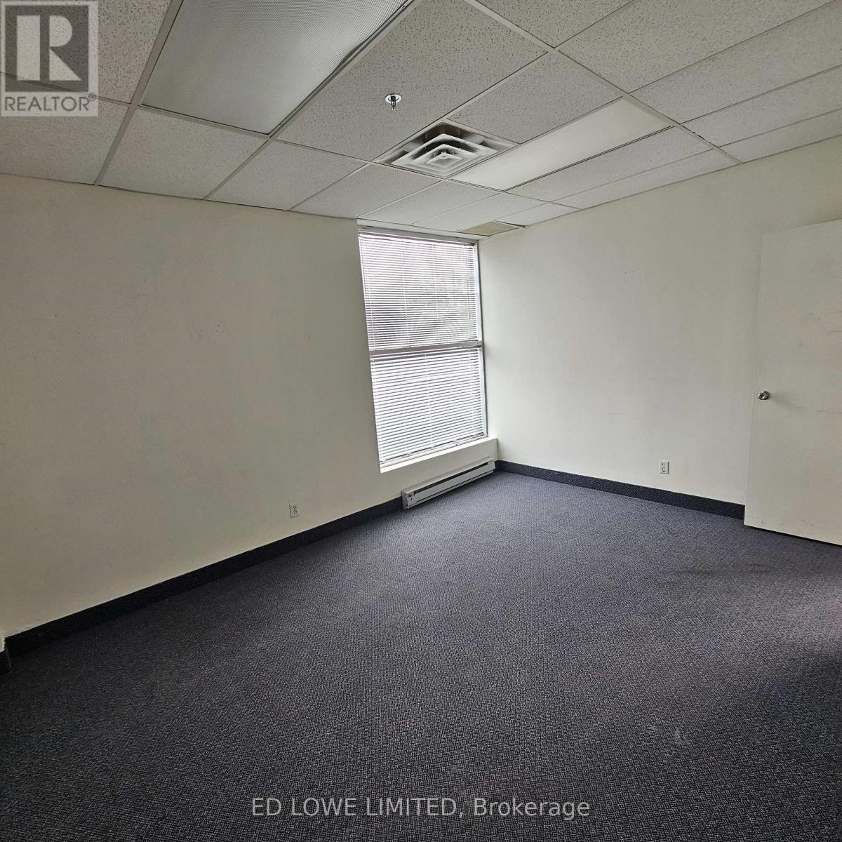 E - 526 Bryne Drive, Barrie, Ontario  L4N 9P6 - Photo 5 - S12704814