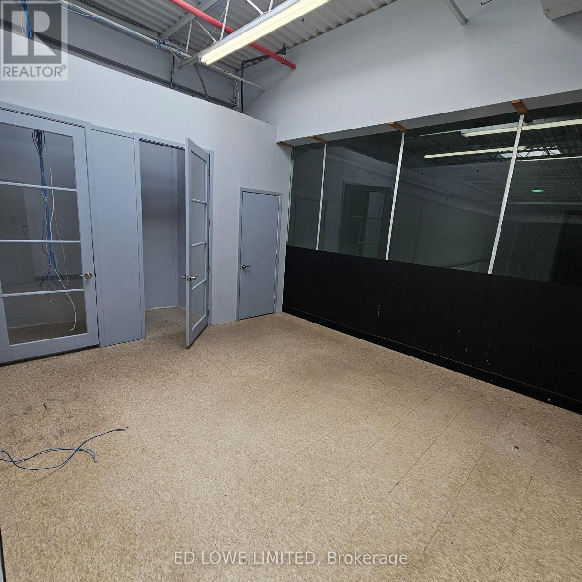 E - 526 Bryne Drive, Barrie, Ontario  L4N 9P6 - Photo 9 - S12704814