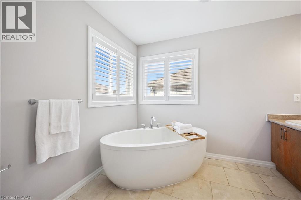 483 St Moritz Avenue, Waterloo, Ontario N2T 0B3 - Photo 29 - 40809022