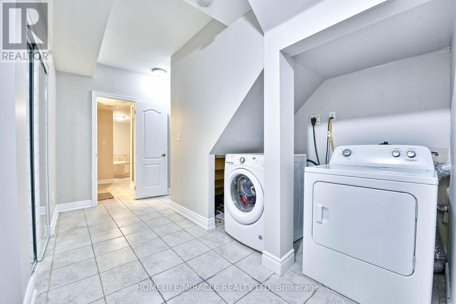 215 Bachman Drive, Vaughan, Ontario  L6A 3V9 - Photo 23 - N12836766