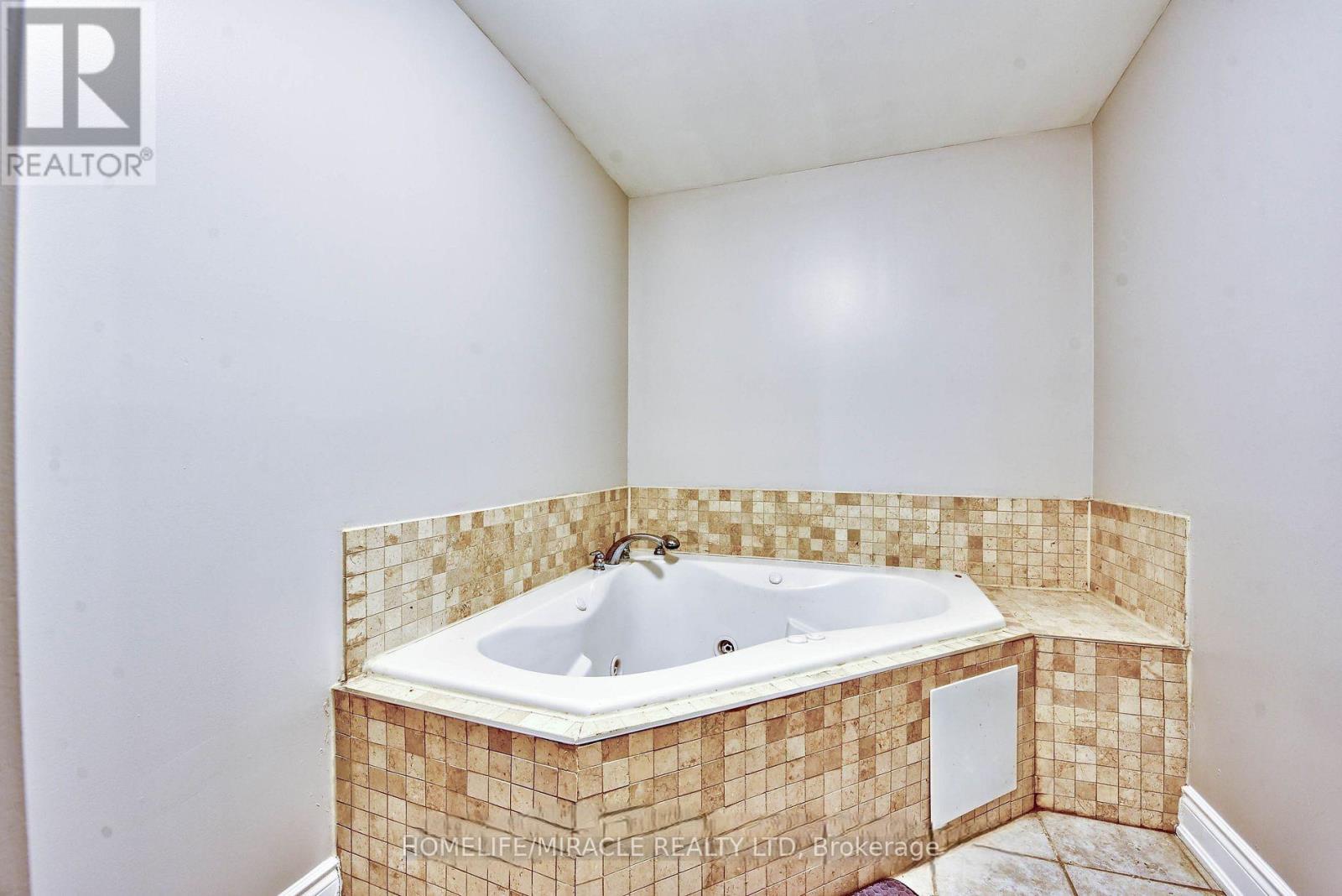 215 Bachman Drive, Vaughan, Ontario  L6A 3V9 - Photo 28 - N12836766