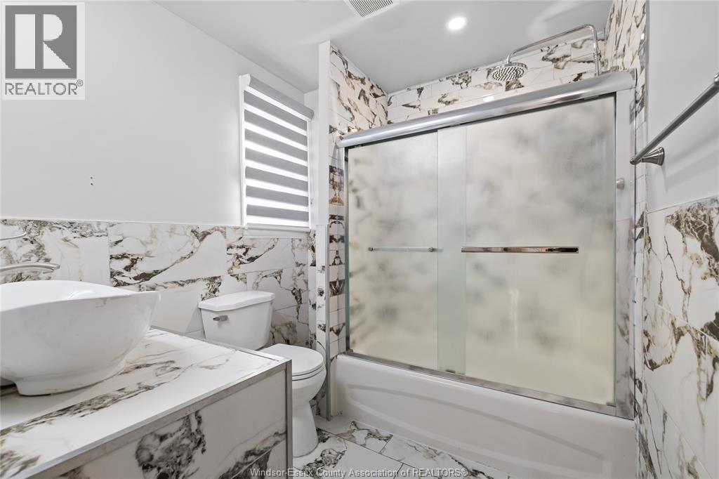 811 Langlois Avenue, Windsor, Ontario  N9A 2G9 - Photo 14 - 26004433