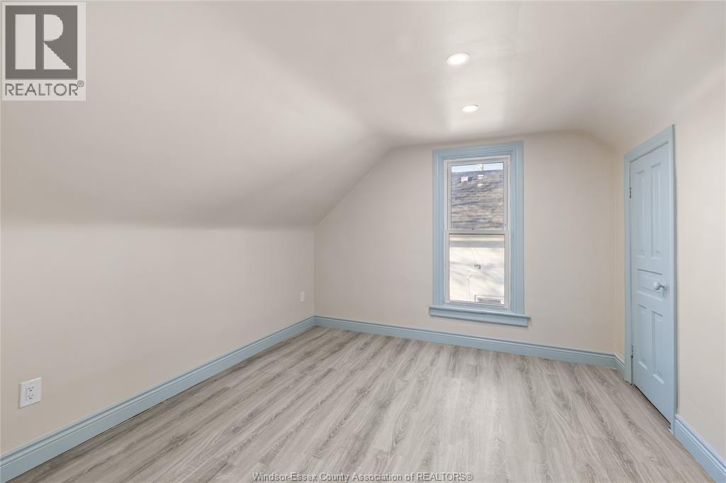 811 Langlois Avenue, Windsor, Ontario  N9A 2G9 - Photo 18 - 26004433