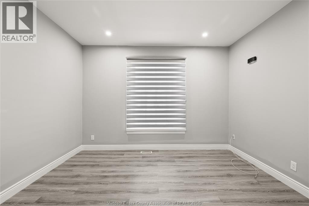 811 Langlois Avenue, Windsor, Ontario  N9A 2G9 - Photo 8 - 26004433