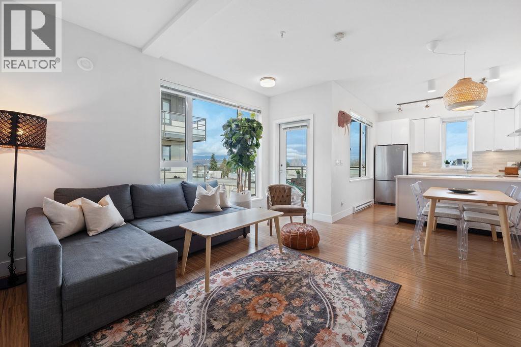 312 5355 Lane Street, Burnaby, British Columbia  V5H 0H1 - Photo 1 - R3095447