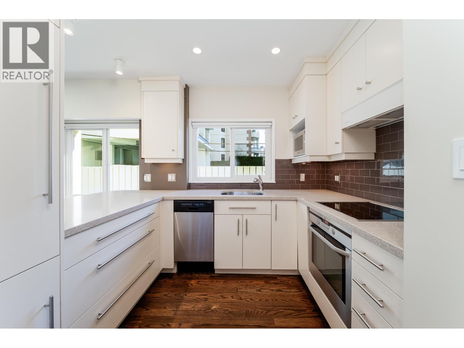 106 1972 Robson Street, Vancouver, British Columbia  V6G 1E8 - Photo 17 - R3095459