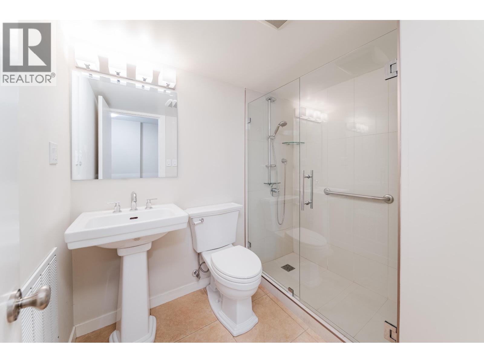 106 1972 Robson Street, Vancouver, British Columbia  V6G 1E8 - Photo 22 - R3095459