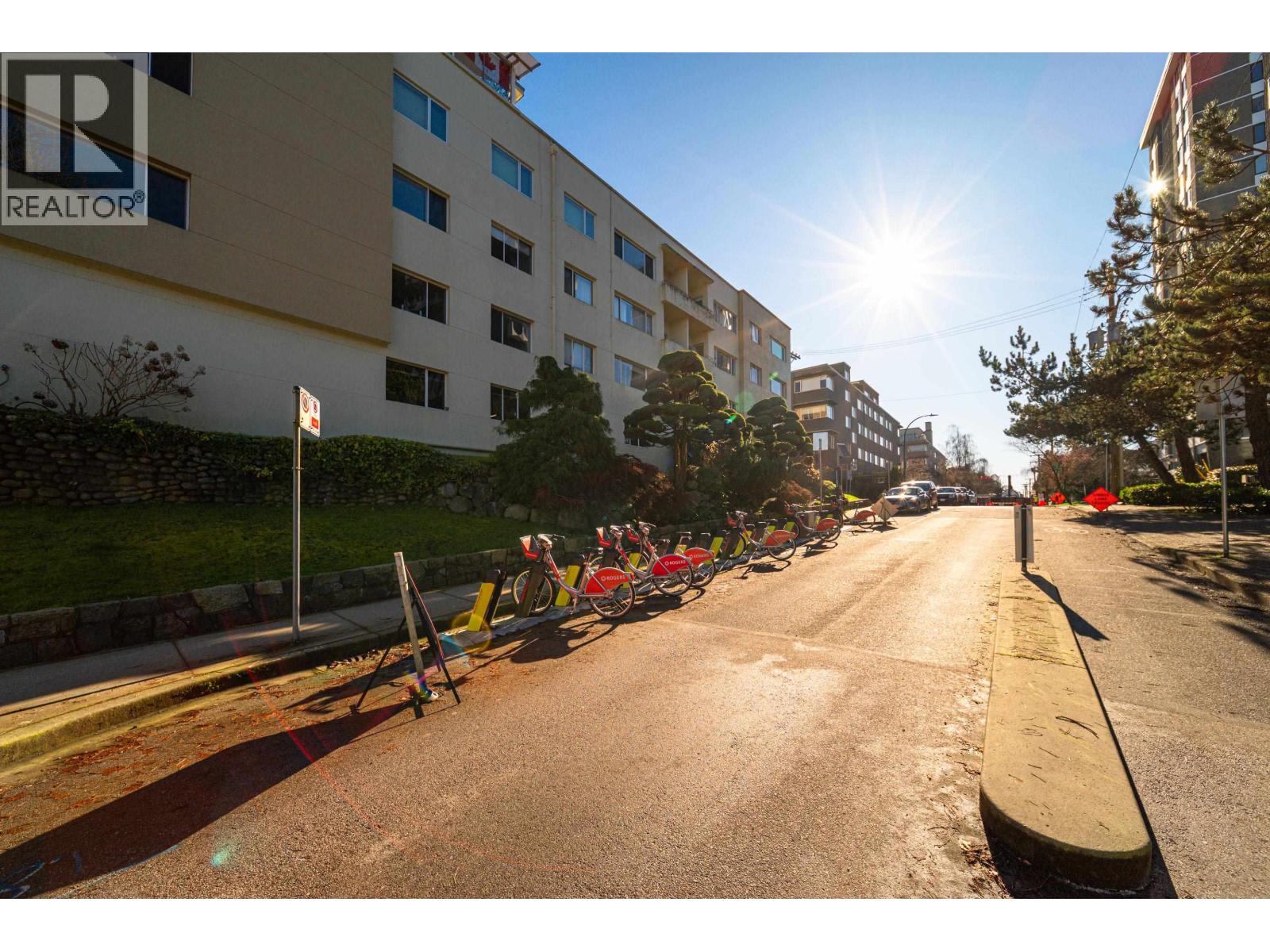 106 1972 Robson Street, Vancouver, British Columbia  V6G 1E8 - Photo 29 - R3095459