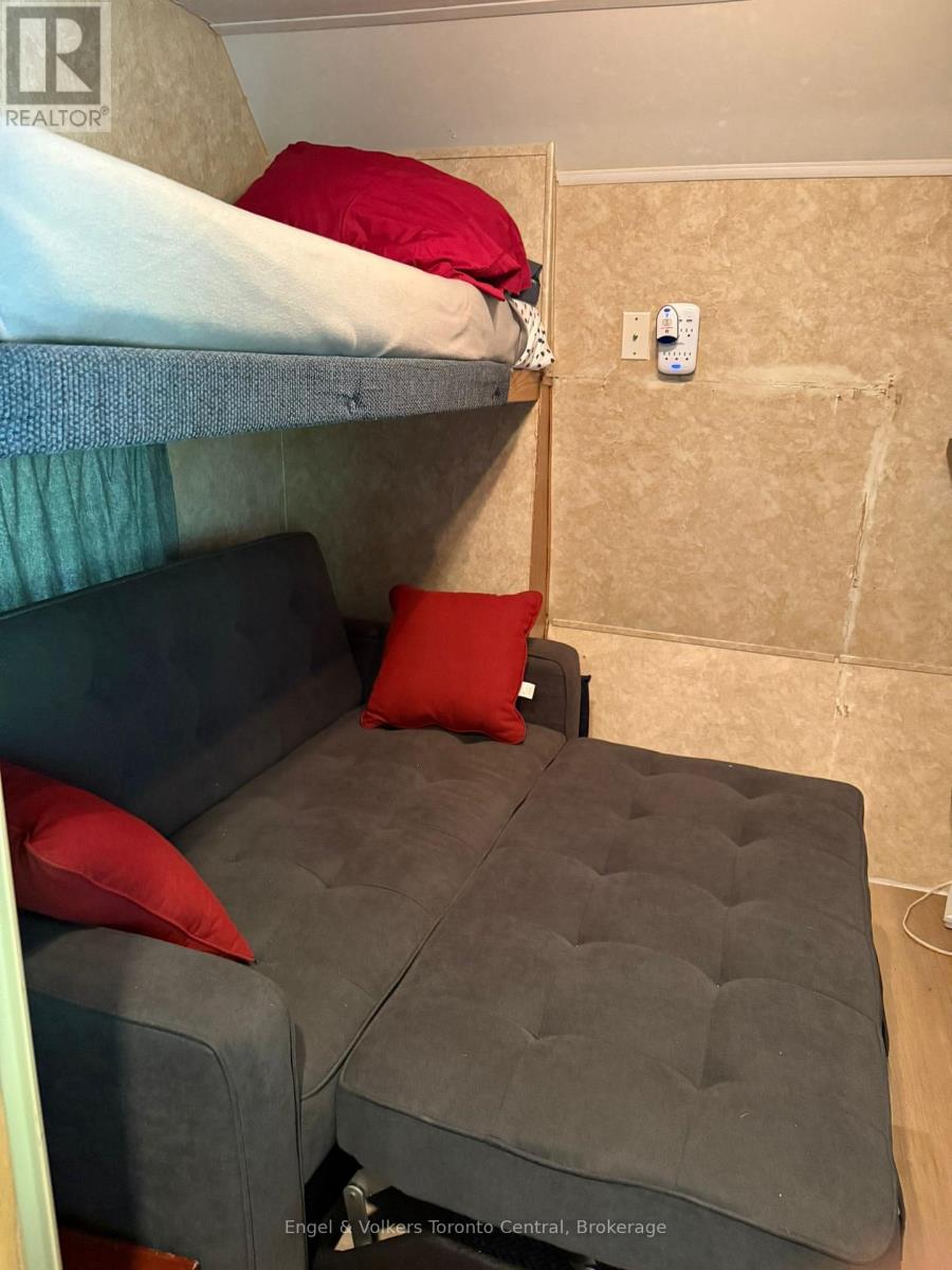 L 9 - 7489 Sideroad 5 E, Wellington North, Ontario N0G 2L0 - Photo 9 - X12831414