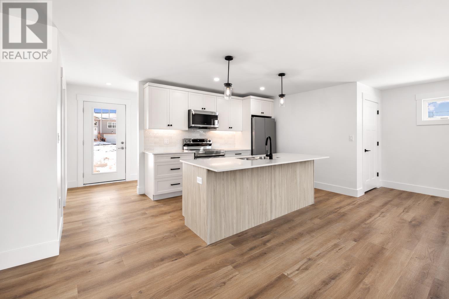 137 Oak Drive, Charlottetown, Prince Edward Island  C1A 6T4 - Photo 3 - 202602429