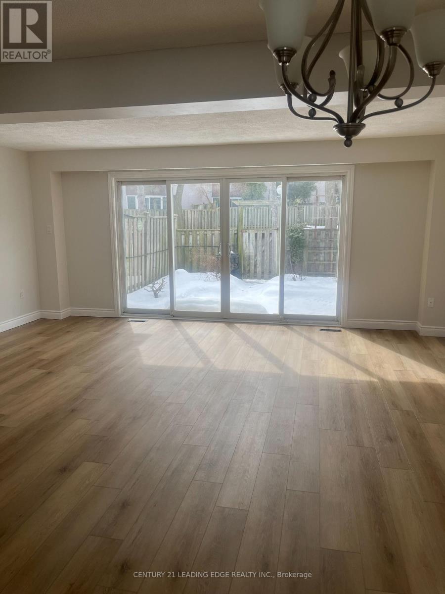 24 King Henrys Boulevard, Toronto, Ontario  M1T 2V4 - Photo 5 - E12840472