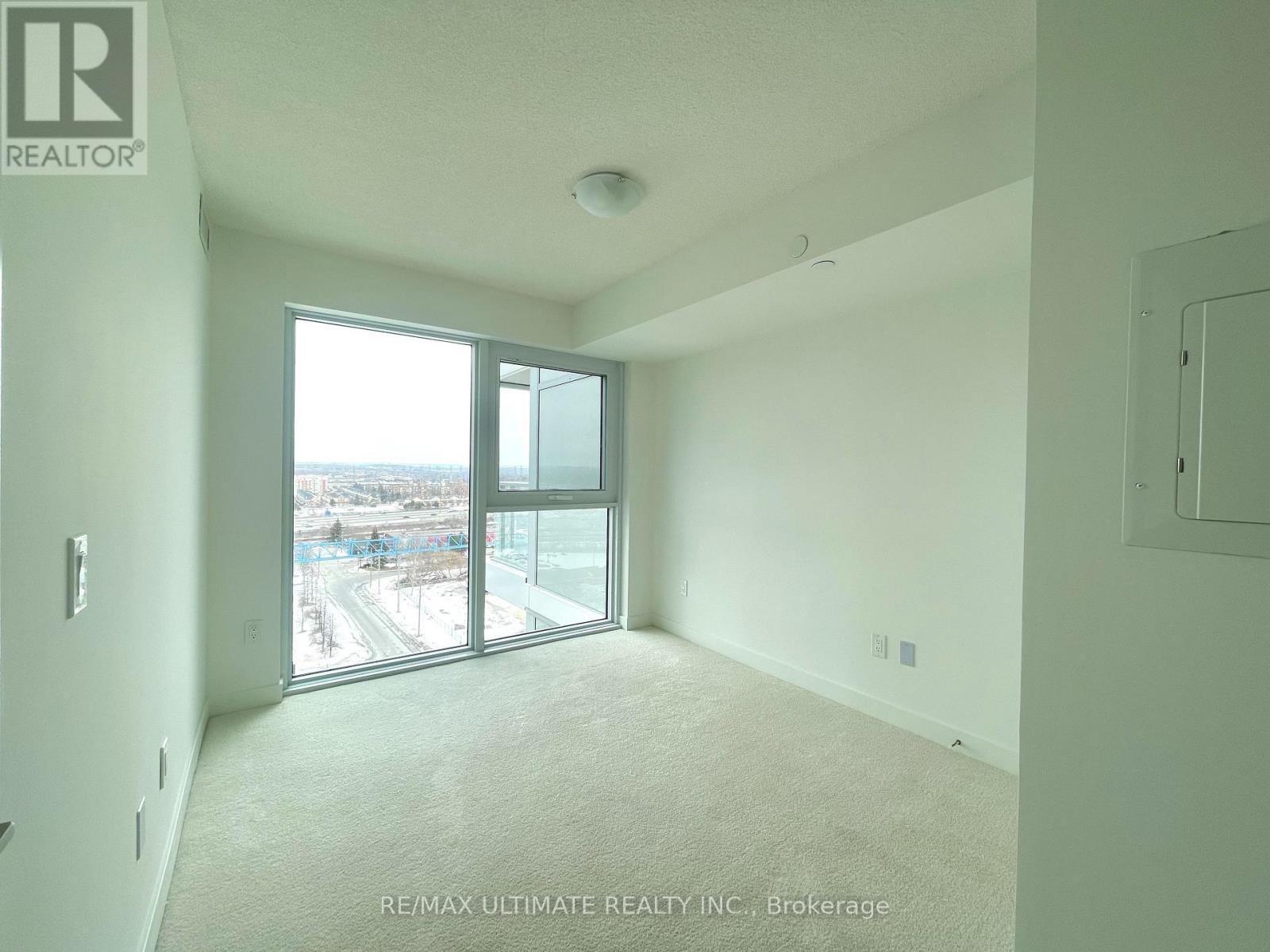 1401 - 1010 Sandy Beach Road, Pickering, Ontario  L1W 3V9 - Photo 6 - E12840480