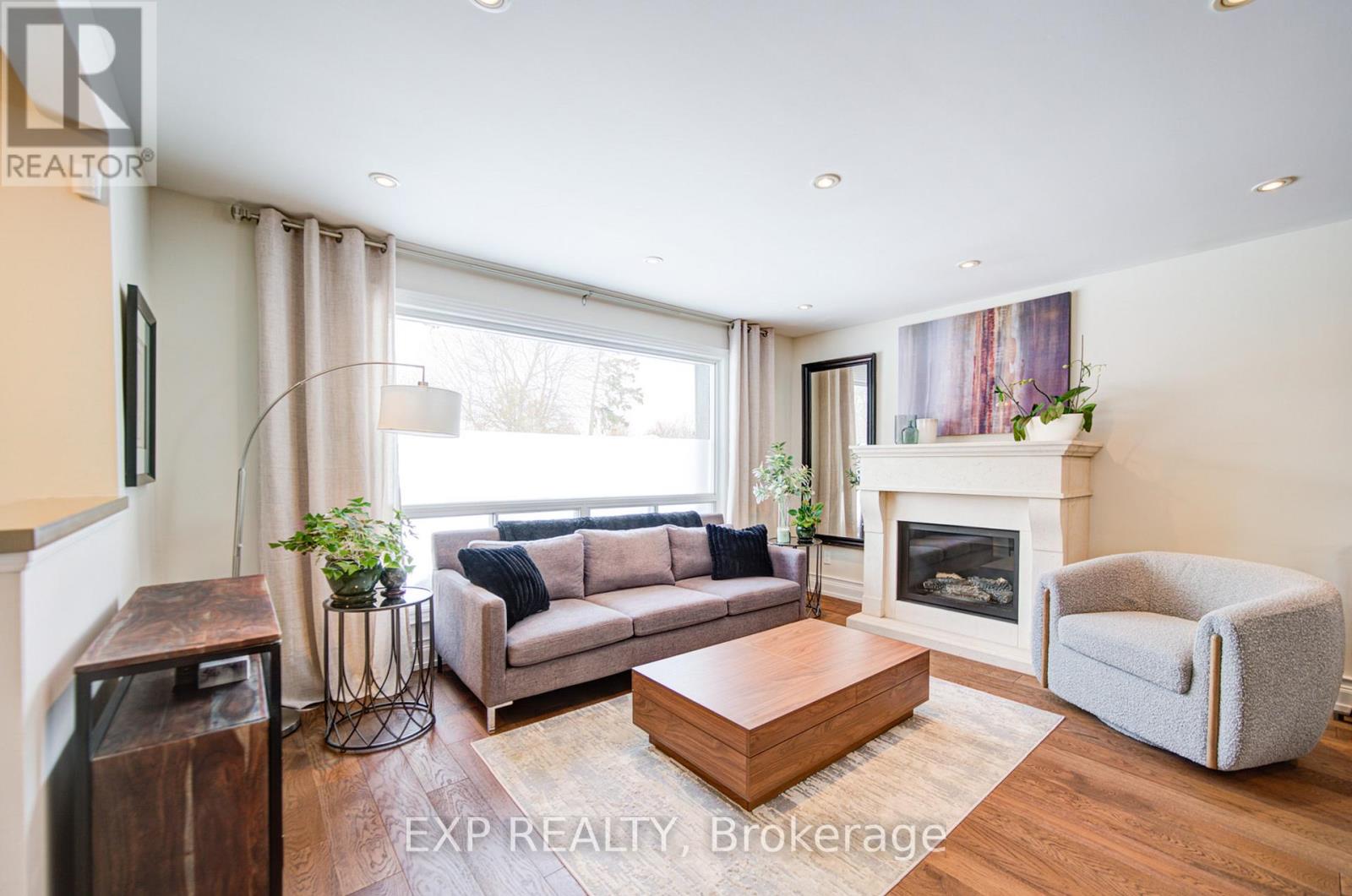 47 Brenda Crescent, Toronto, Ontario  M1K 3C5 - Photo 3 - E12840582