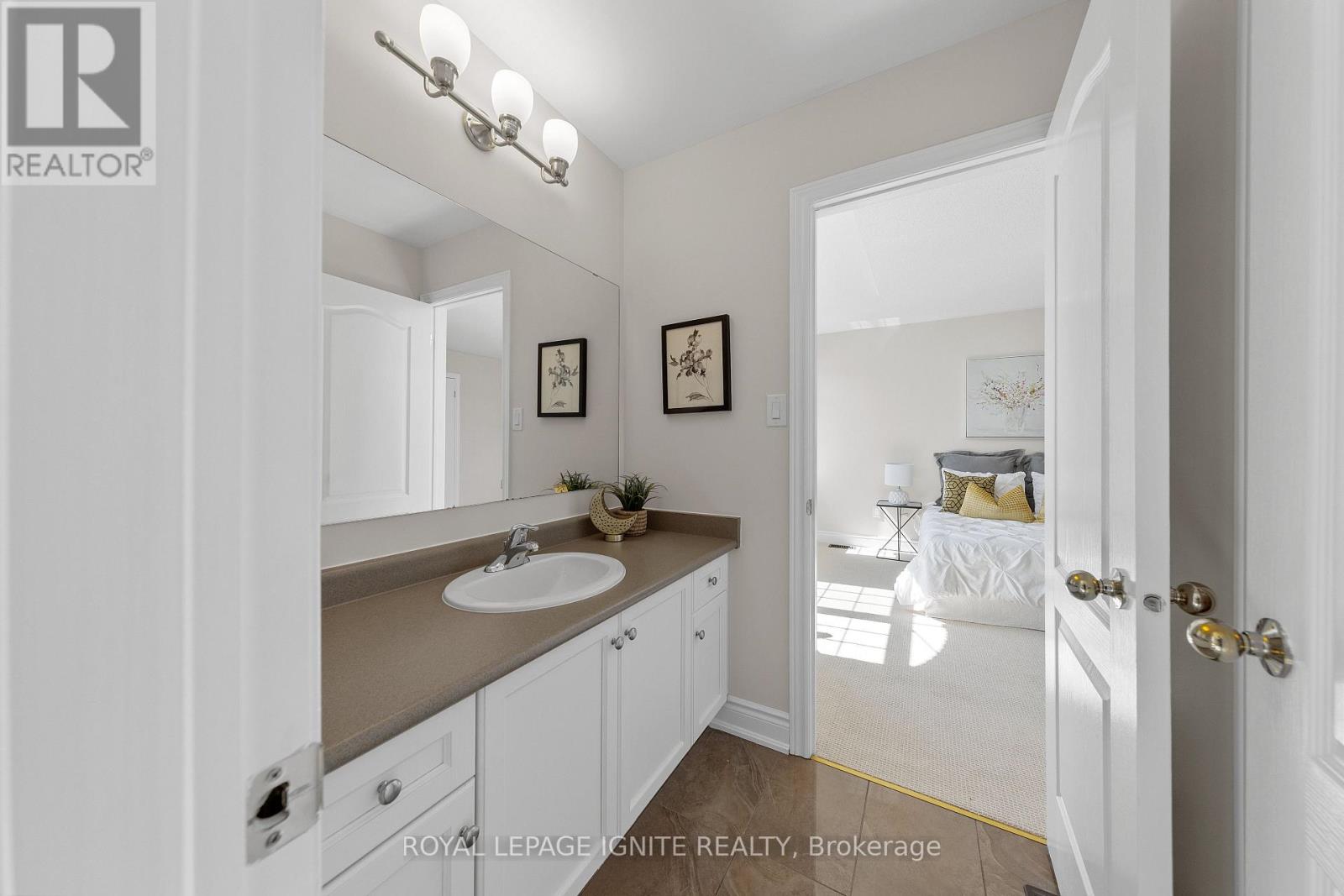 134 Gardiner Drive, Bradford West Gwillimbury (Bradford), Ontario  L3Z 0J6 - Photo 33 - N12840564