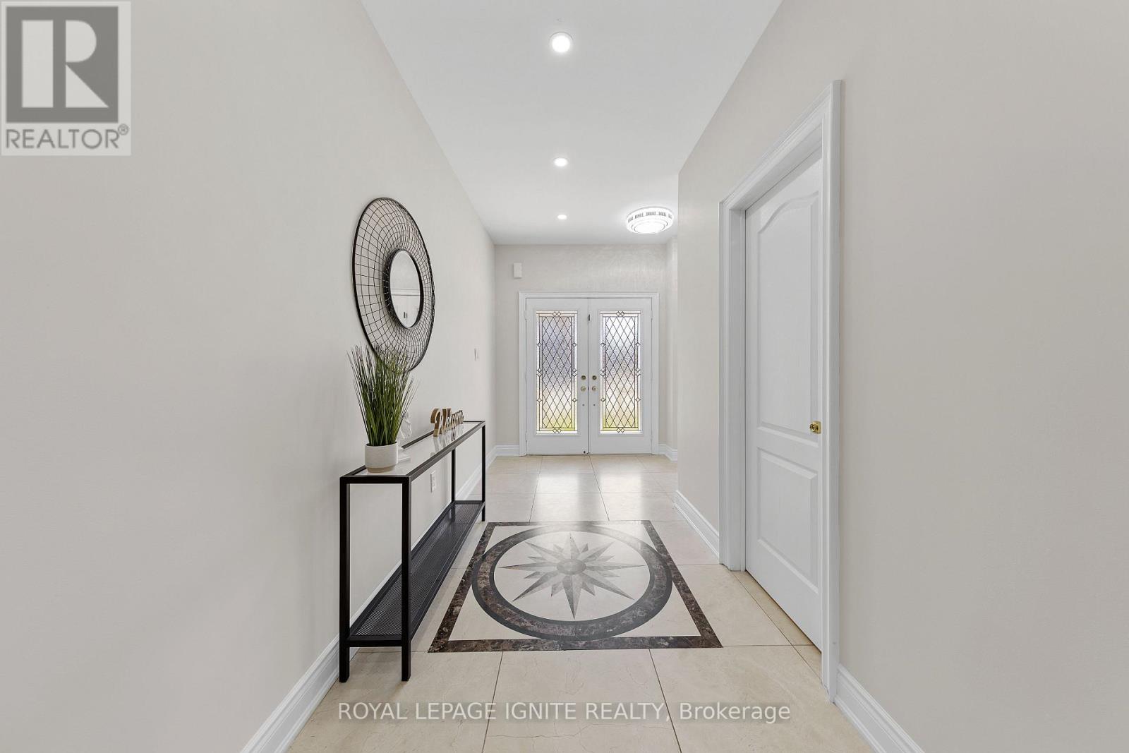 134 Gardiner Drive, Bradford West Gwillimbury (Bradford), Ontario  L3Z 0J6 - Photo 5 - N12840564