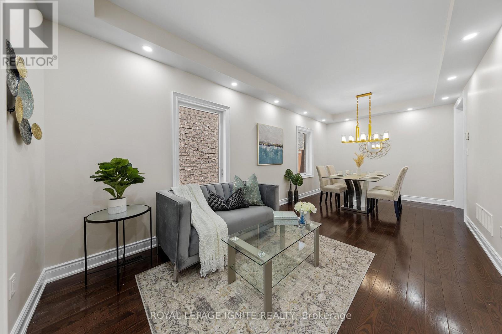 134 Gardiner Drive, Bradford West Gwillimbury (Bradford), Ontario  L3Z 0J6 - Photo 6 - N12840564