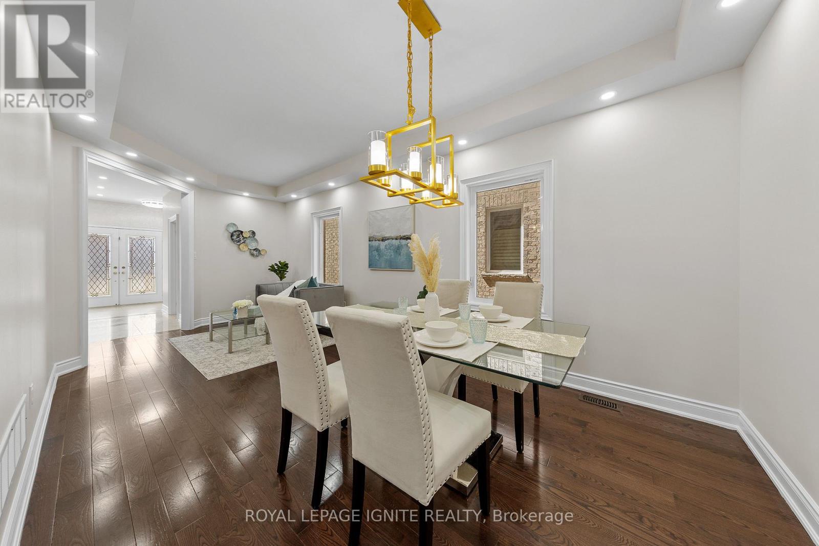 134 Gardiner Drive, Bradford West Gwillimbury (Bradford), Ontario  L3Z 0J6 - Photo 8 - N12840564