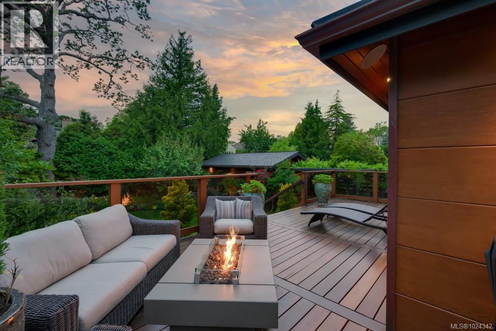 626 Monterey Ave, Oak Bay, British Columbia  V8S 4T9 - Photo 4 - 1024342