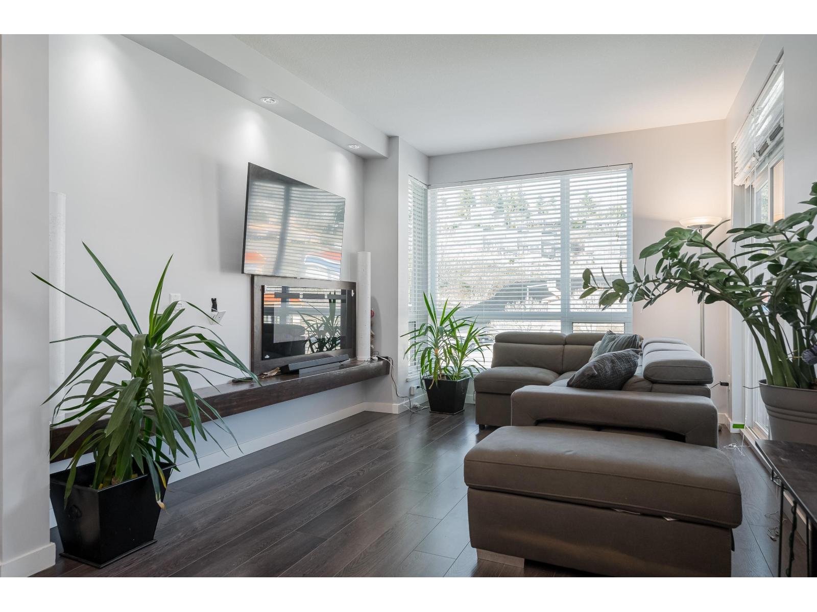 408 2242 Whatcom Road, Abbotsford, British Columbia  V3G 0E6 - Photo 4 - R3094415