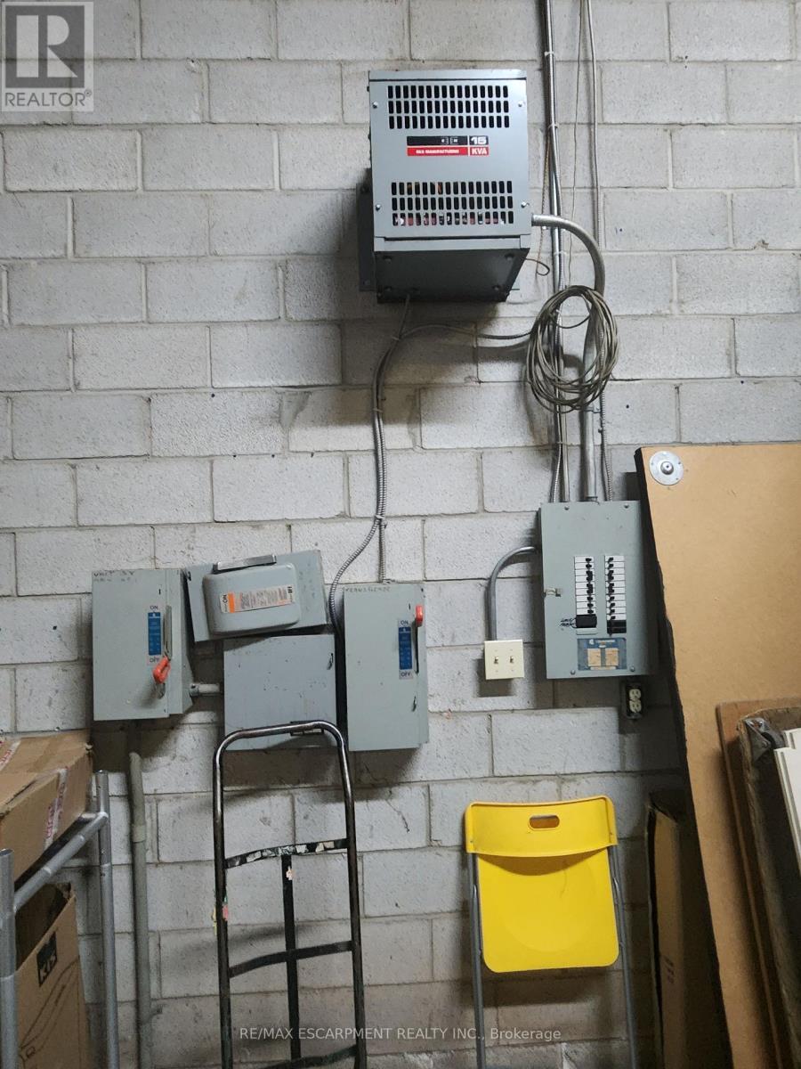 37/38 - 5100 South Service Road, Burlington, Ontario  L7L 6A5 - Photo 4 - W12840452