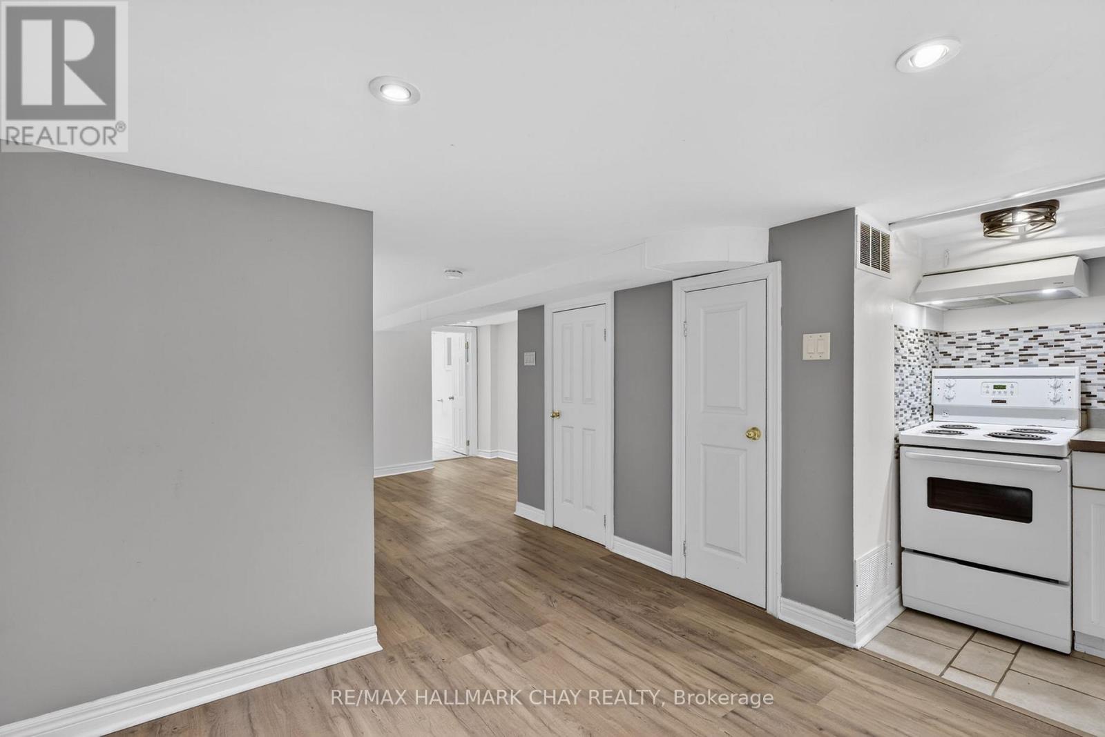 Lower - 45 Caledonia Road, Toronto, Ontario  M6E 4S3 - Photo 10 - W12840466